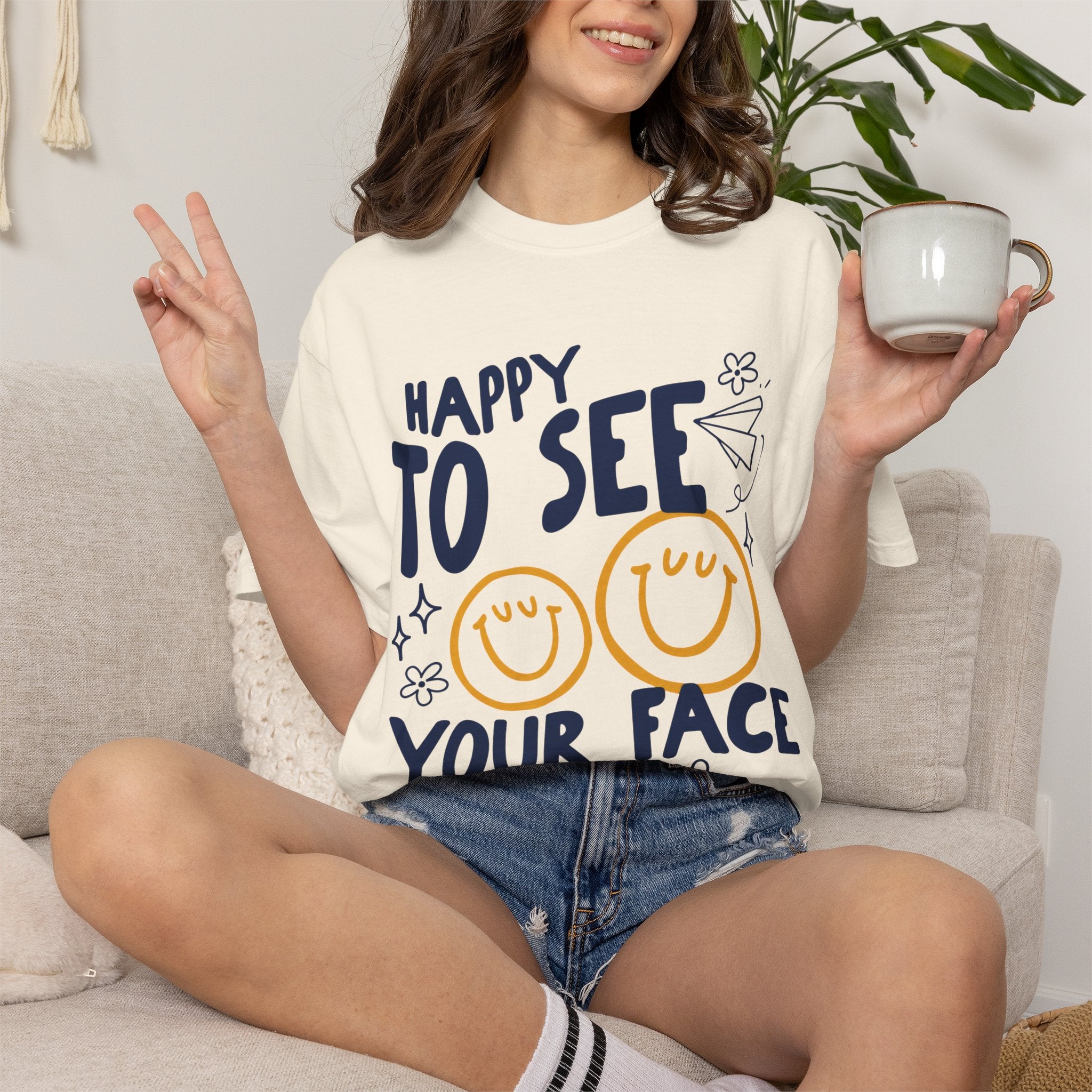Happy to See Your Face Teacher Shirt | Cute Back to School Teacher Tee | Elementary Teacher T-Shirt | First Day of School Outfit | Teacher Gift