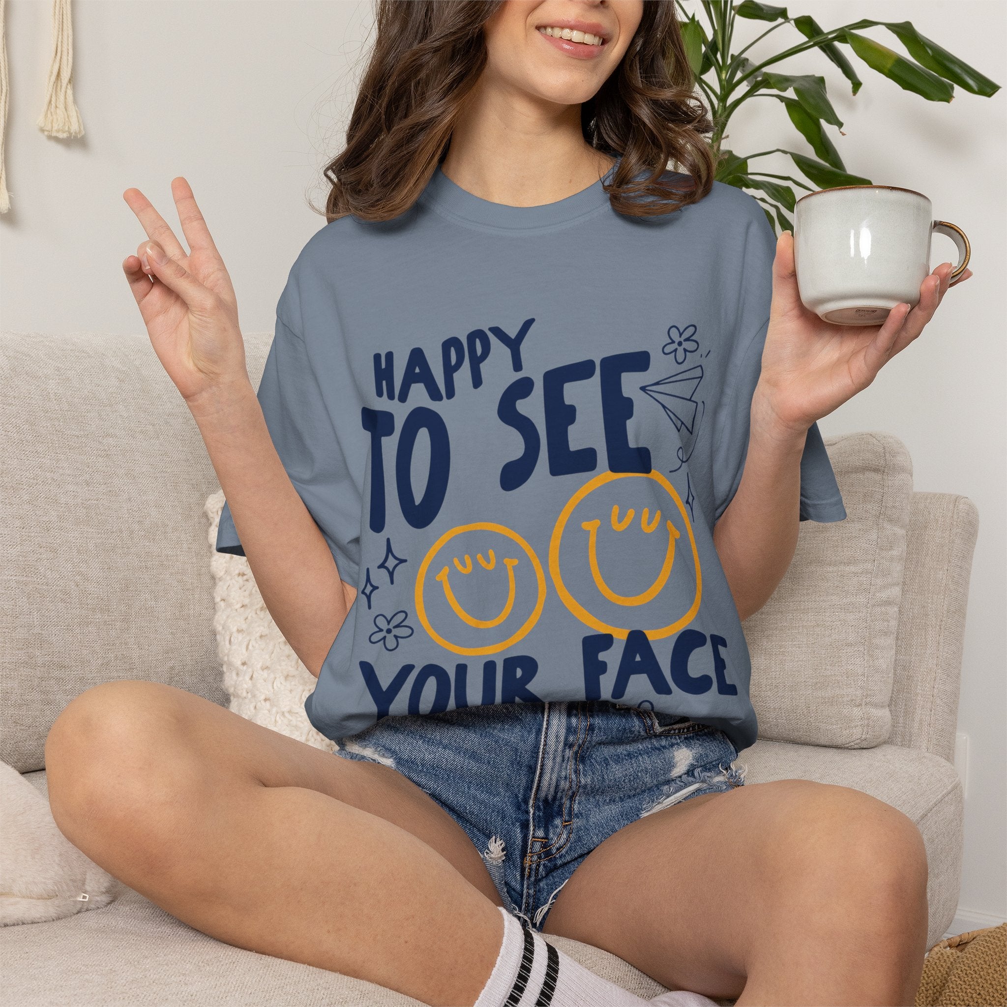 Happy to See Your Face Teacher Shirt | Cute Back to School Teacher Tee | Elementary Teacher T-Shirt | First Day of School Outfit | Teacher Gift